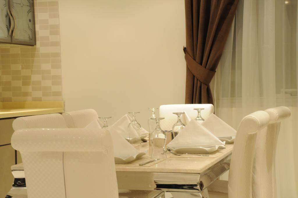 Al Yamama Palace Hotel Suites Riyadh Rom bilde