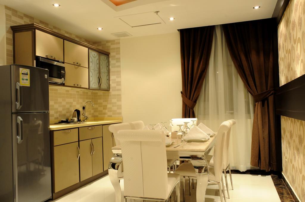 Al Yamama Palace Hotel Suites Riyadh Rom bilde